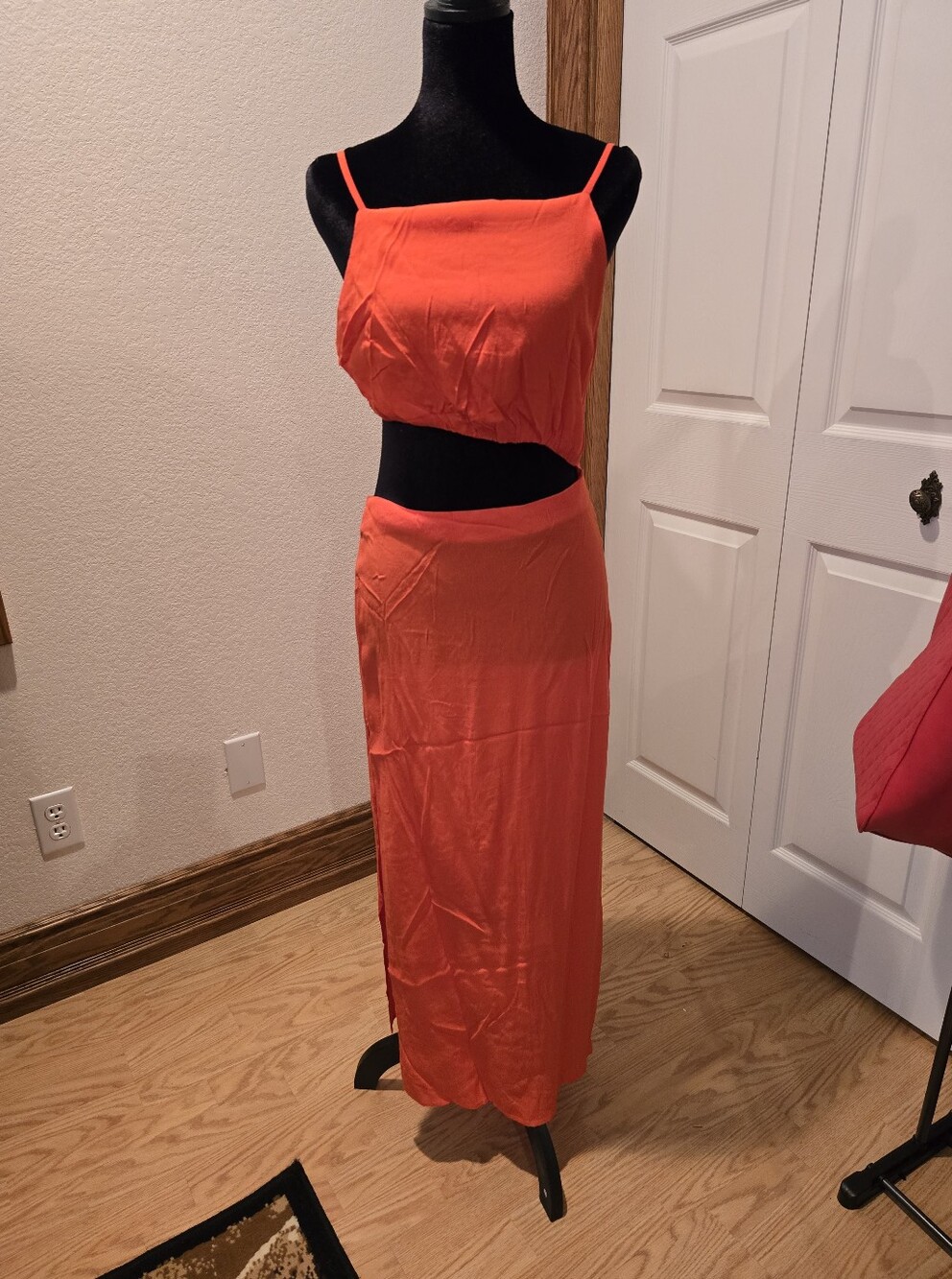 Olivaceous Coral Cutout Maxi Skirt - Small Sleeveless Dress w/ Bonus Duster (M)
